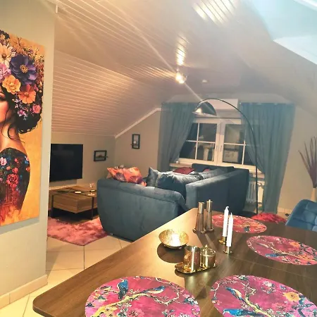 New Business With Private Parking Included Apartmán